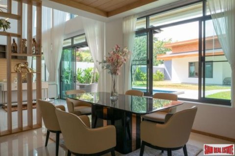 4 dormitorios Villa en Rawai, Thailand No. 96404 3