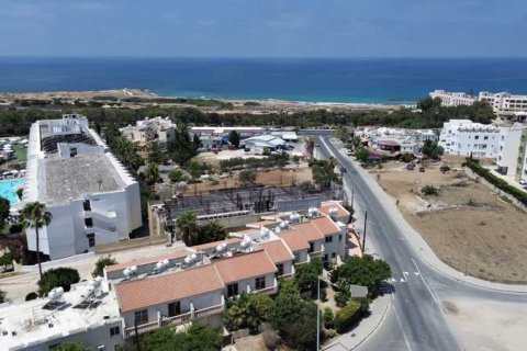 2 bedrooms Apartment in Paphos, Cyprus No. 102307 1