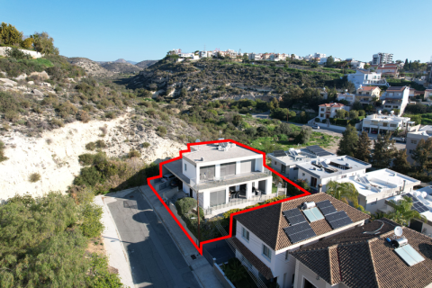 Вилла с 4 спальнями в Лимассол, Кипр №79368 1