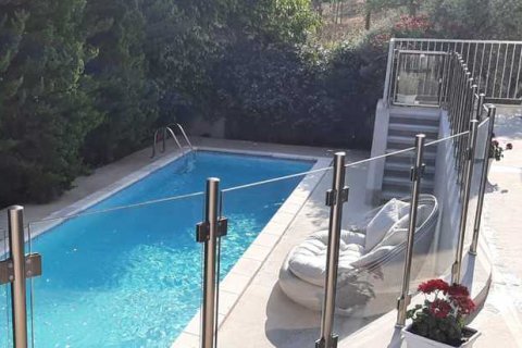 Вилла с 4 спальнями в Лимассол, Кипр №79368 4