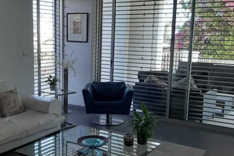 Вилла с 4 спальнями в Лимассол, Кипр №79368 12