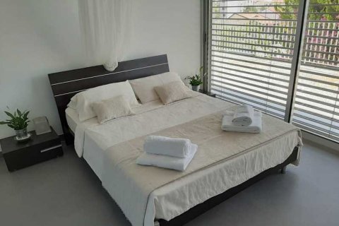 Вилла с 4 спальнями в Лимассол, Кипр №79368 15