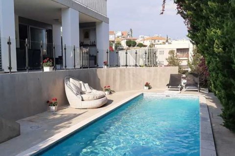 Вилла с 4 спальнями в Лимассол, Кипр №79368 5