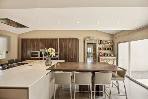 8 bedrooms House in Cabris, France No. 99769 4