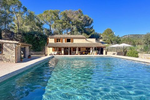 4 bedrooms Villa in Calvia, Spain No. 117558