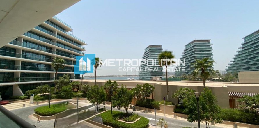 3 dormitorios Apartment en Al Raha Beach, UAE No. 117259