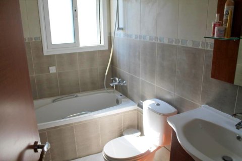 3 bedrooms Villa in Limassol, Cyprus No. 106141 9