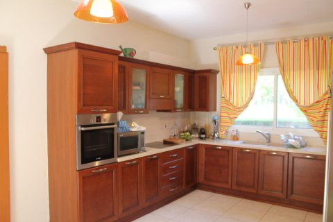 3 bedrooms Villa in Limassol, Cyprus No. 106141 13