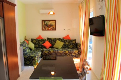 3 bedrooms Villa in Limassol, Cyprus No. 106141 12