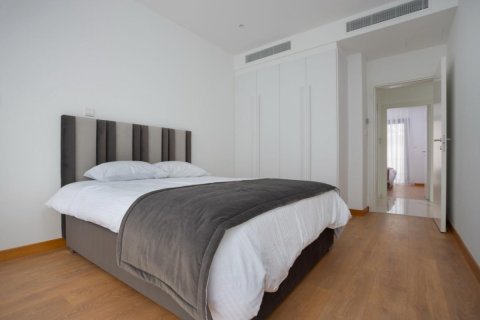 4 bedrooms Townhouse in Limassol, Cyprus No. 106005 8