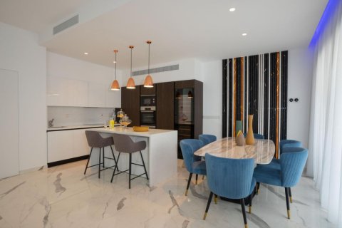 4 bedrooms Townhouse in Limassol, Cyprus No. 106005 4