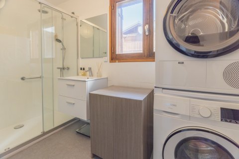 3 bedrooms House in Les Belleville, France No. 100063 9