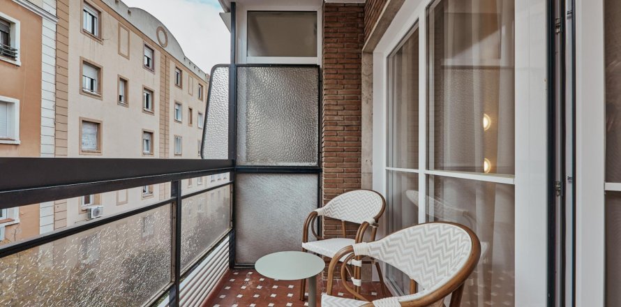 3 chambres Appartement à Madrid, Spain No. 126255