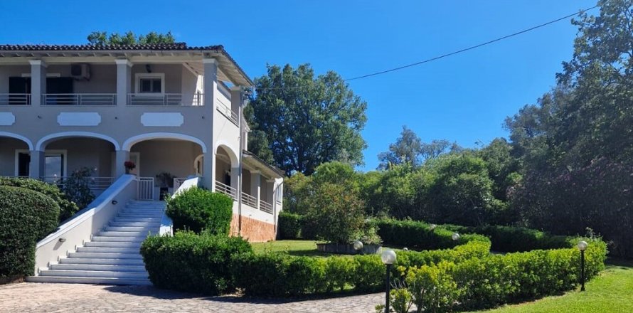 3 bedrooms House in Corfu, Greece No. 59047
