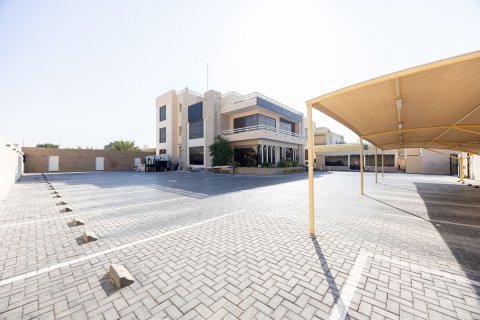 12 chambres Villa à Al Mearag City, Vietnam No. 87400 3