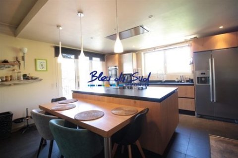 4 bedrooms Villa in Vernet-les-Bains, France No. 69428 5