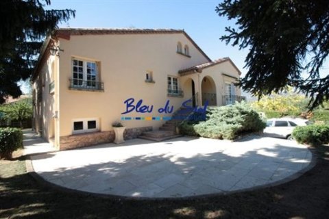 4 bedrooms Villa in Vernet-les-Bains, France No. 69428 3