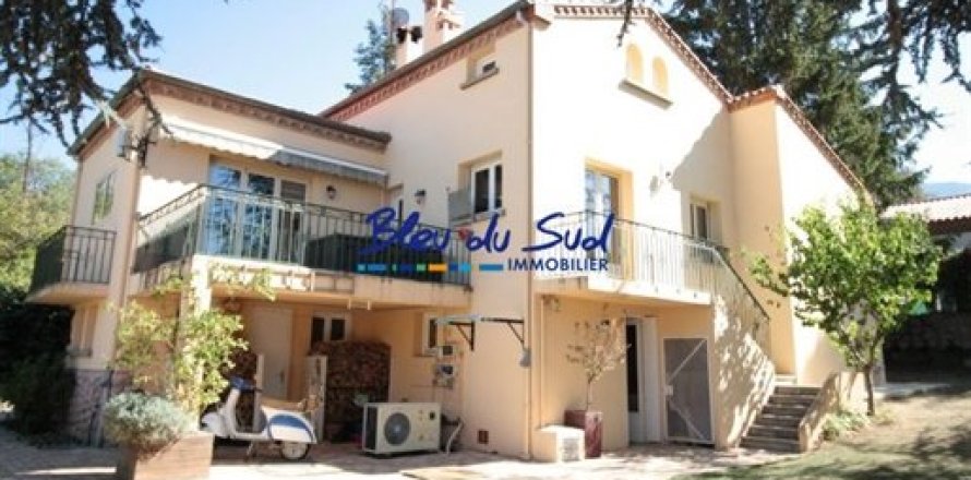 4 bedrooms Villa in Vernet-les-Bains, France No. 69428