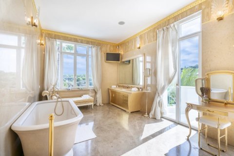 13 bedrooms Villa in Antibes, France No. 76727 8