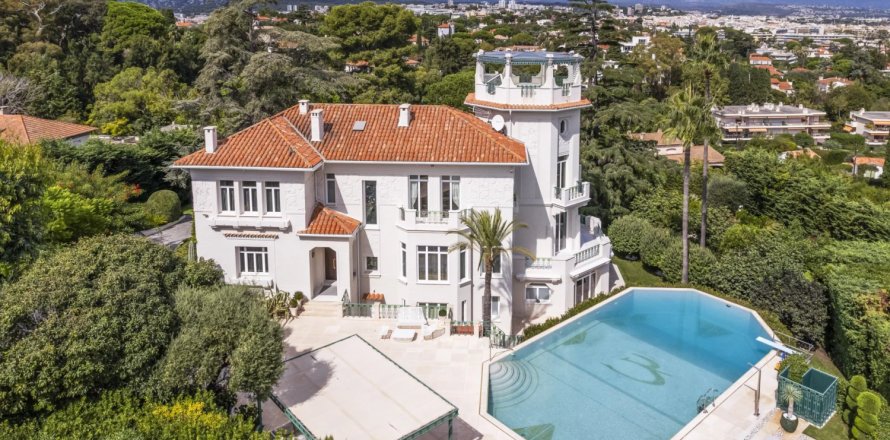 13 bedrooms Villa in Antibes, France No. 76727