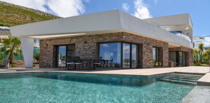 4 dormitorios Villa en My Loc, Vietnam No. 111311