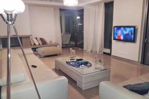 5 dormitorios House en Strovolos, Cyprus No. 29879 3