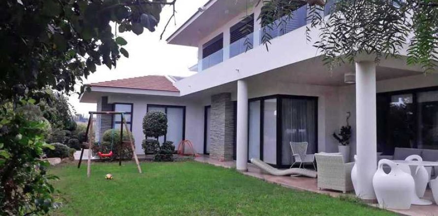 5 dormitorios House en Strovolos, Cyprus No. 29879