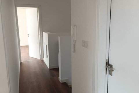 Дом с 4 спальнями в Лимассол, Кипр №101689 11