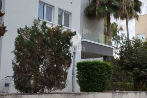 3 bedrooms Apartment in Limassol, Cyprus No. 79933 6