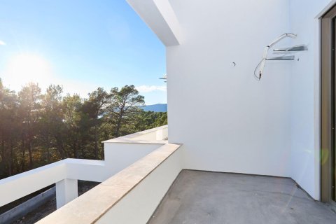 2 bedrooms Apartment in Tivat, Montenegro No. 104694 9