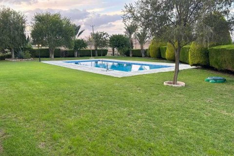 3 bedrooms House in Latsia, Cyprus No. 72800 6