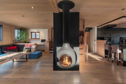 4 bedrooms House in Combloux, France No. 100026 3