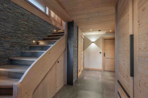 4 bedrooms House in Combloux, France No. 100026 8