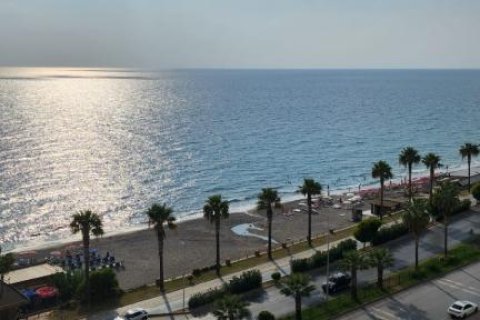 3 rooms Appartement à Mahmutlar, Turkey No. 21422