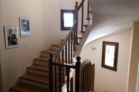 4 bedrooms Villa in Loutraki, Greece No. 50869 9