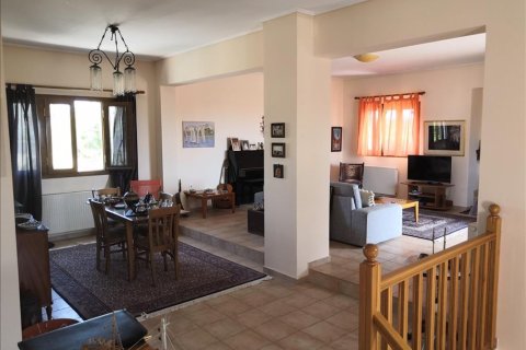 4 bedrooms Villa in Loutraki, Greece No. 50869 2