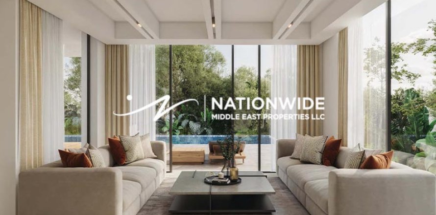 5 bedrooms Villa in Abu Dhabi, UAE No. 92770