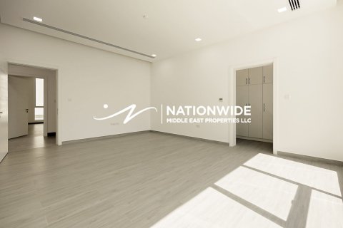 6 bedrooms Villa in Binh Duong, Vietnam No. 95587 12