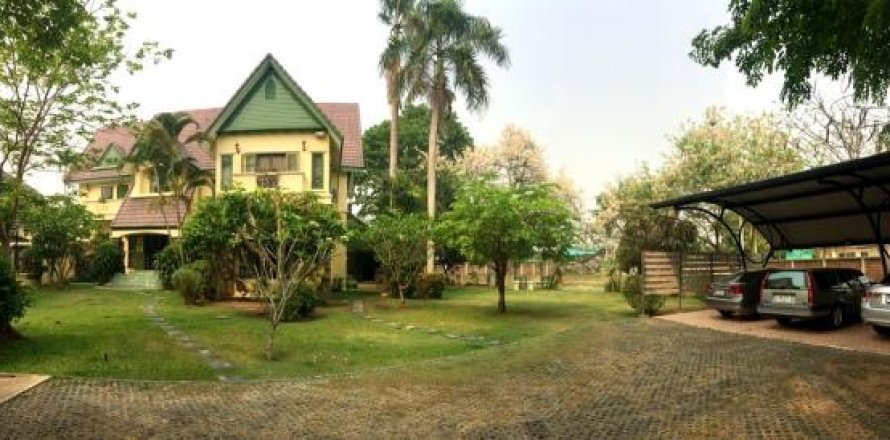 6 bedrooms House in Chiang Mai, Thailand No. 97641