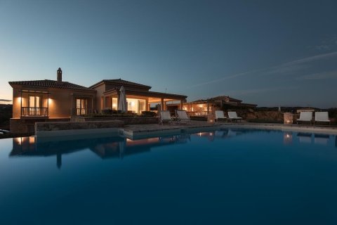 5 bedrooms Villa in Kranidi, Greece No. 108438 1
