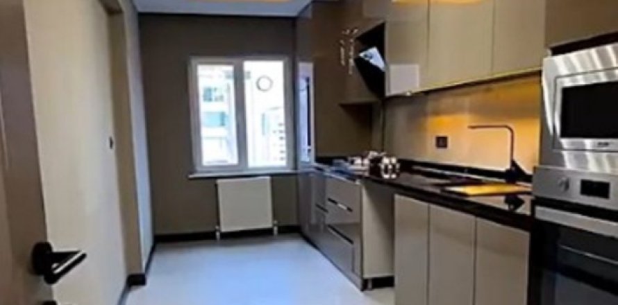 3 bedrooms Apartment in Istanbul, Turkey No. 114459