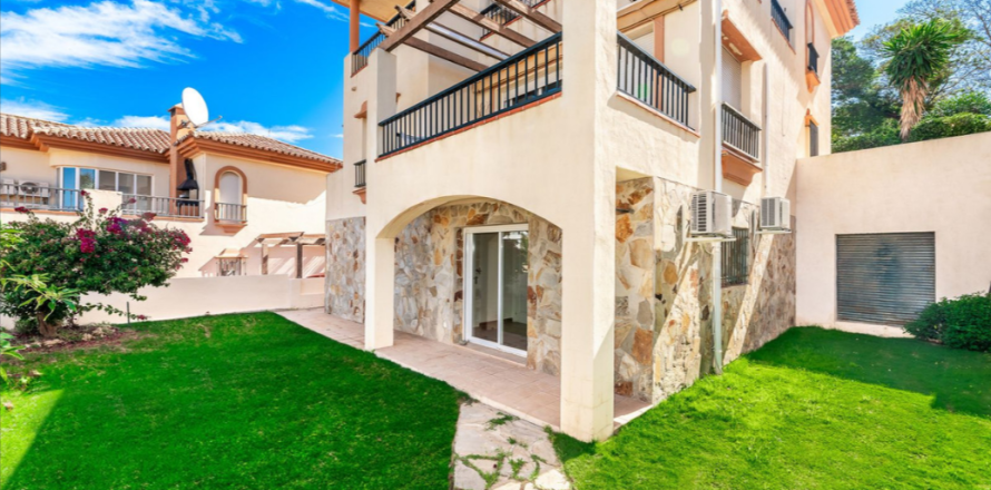 5 bedrooms Villa in Dong Giang, Vietnam No. 92373