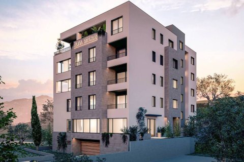 3 dormitorios Apartment en Budva, Montenegro No. 73825 2