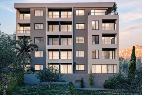 3 dormitorios Apartment en Budva, Montenegro No. 73825 1