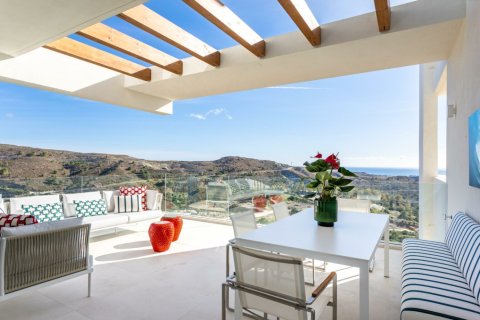 4 bedrooms Apartment in Benahavis, Spain No. 111914