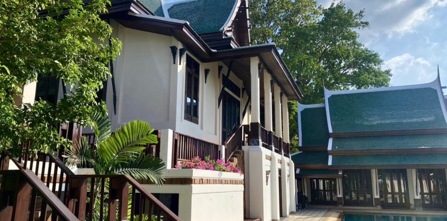 6 bedrooms Villa in Phuket, Thailand No. 86323