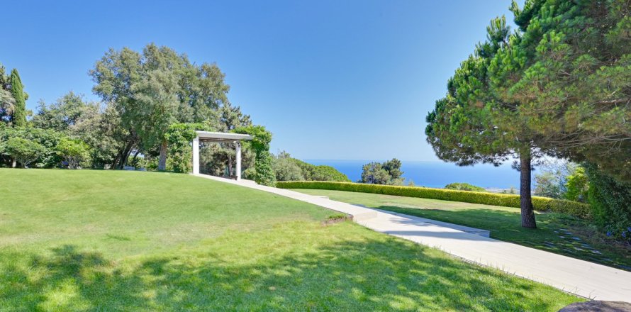 6 bedrooms Properties in Krong Pa, Vietnam No. 99069