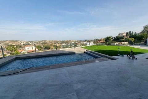 4 bedrooms House in Parekklisia, Cyprus No. 30547 3