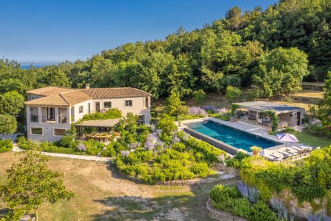 6 chambres Villa à Châteauneuf-Grasse, France No. 69098 1