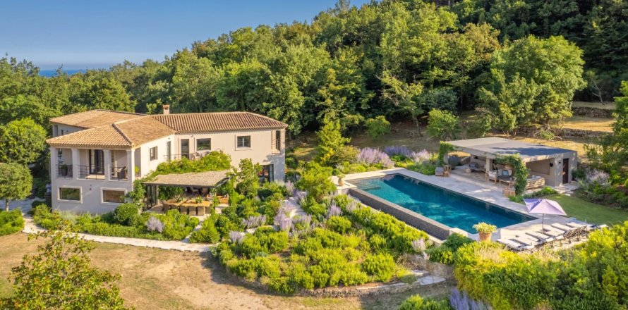 6 chambres Villa à Châteauneuf-Grasse, France No. 69098